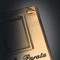 Libri e pergamene commemorative in bronzo